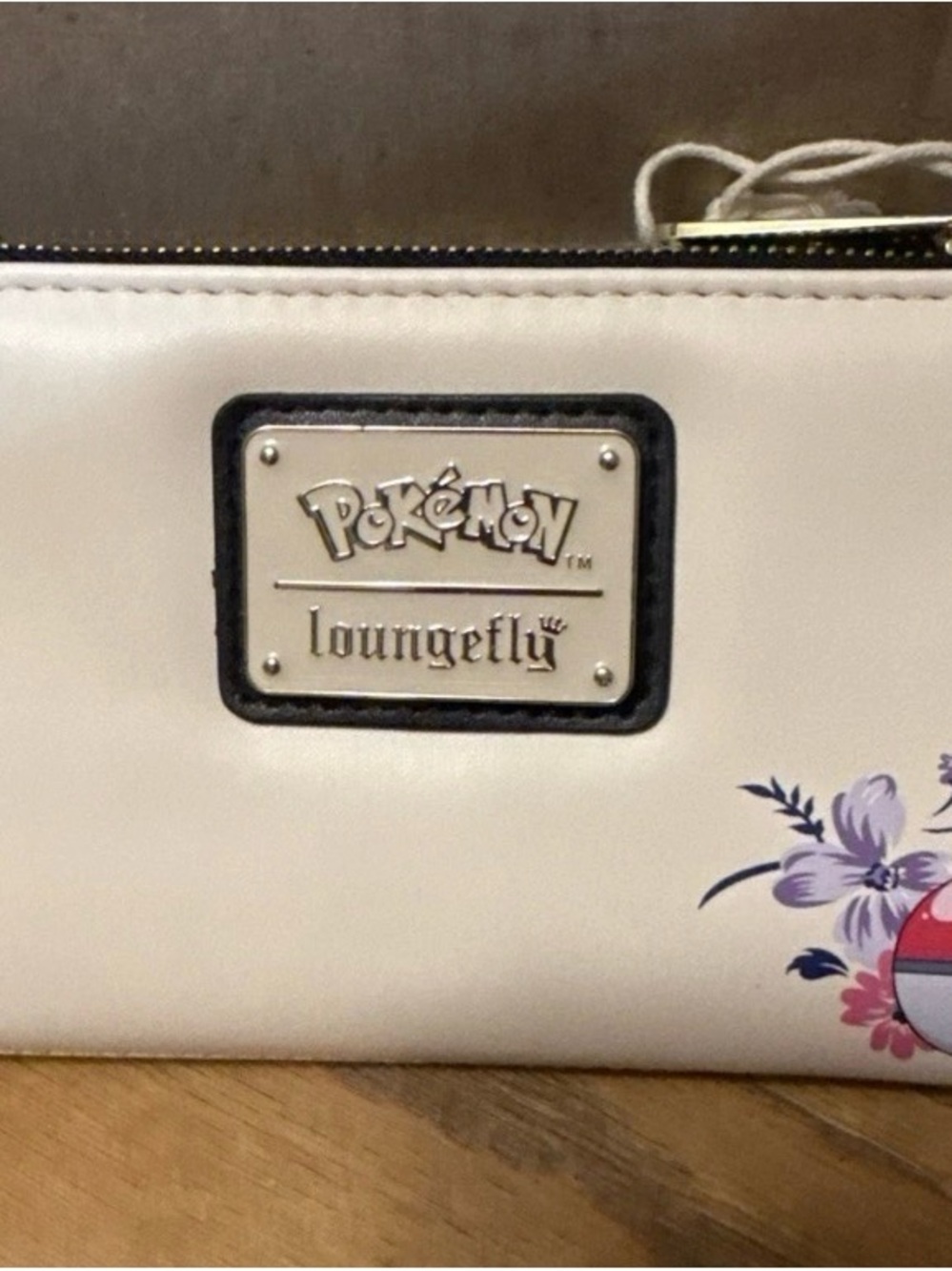 Loungefly White Pokémon Zip Wallet with Pikachu, Ash, Lucario & Gengar Artwork - Picture 2 of 3